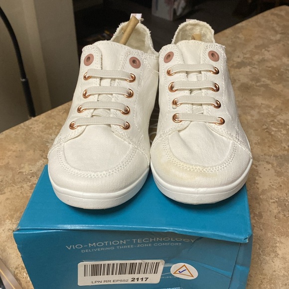 VIONIC BEACH! BRAND NEW! Size 6 - IN HER BOX - Picture 6 of 8